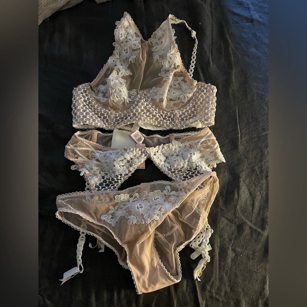 Victoria’s secret high neck bra
